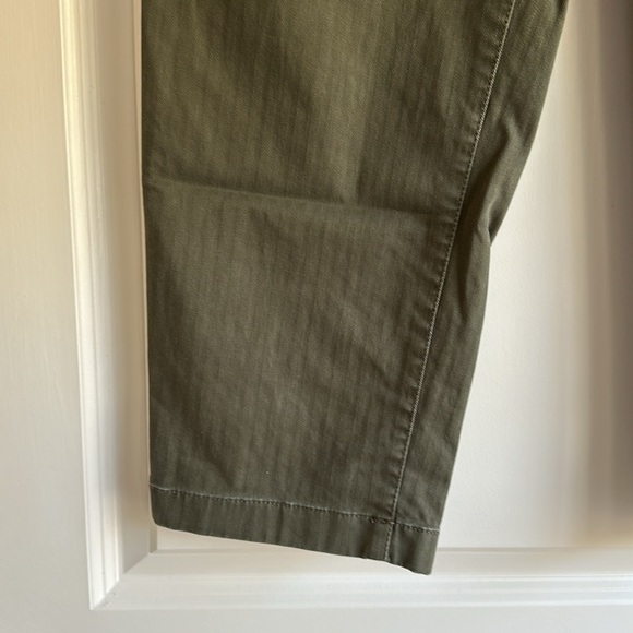 Madewell The Petite Perfect Vintage Straight Workwear Pants in Capers - Picture 6 of 8